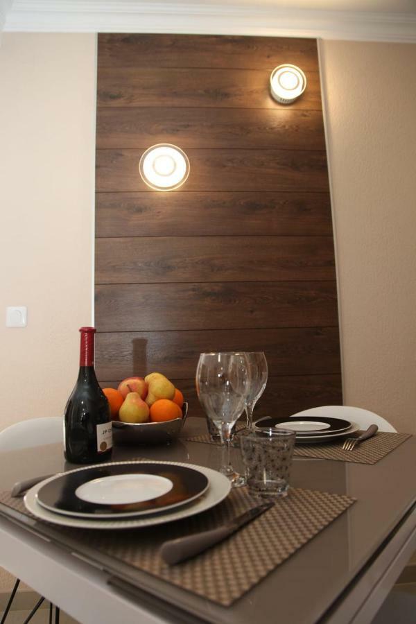 Stylish 2 Room Flat 60 Meters To The Beach Niza Exterior foto